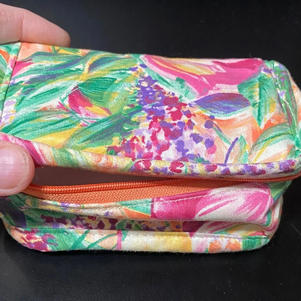 Vintage Floral Multicolor Women's cosmetics case